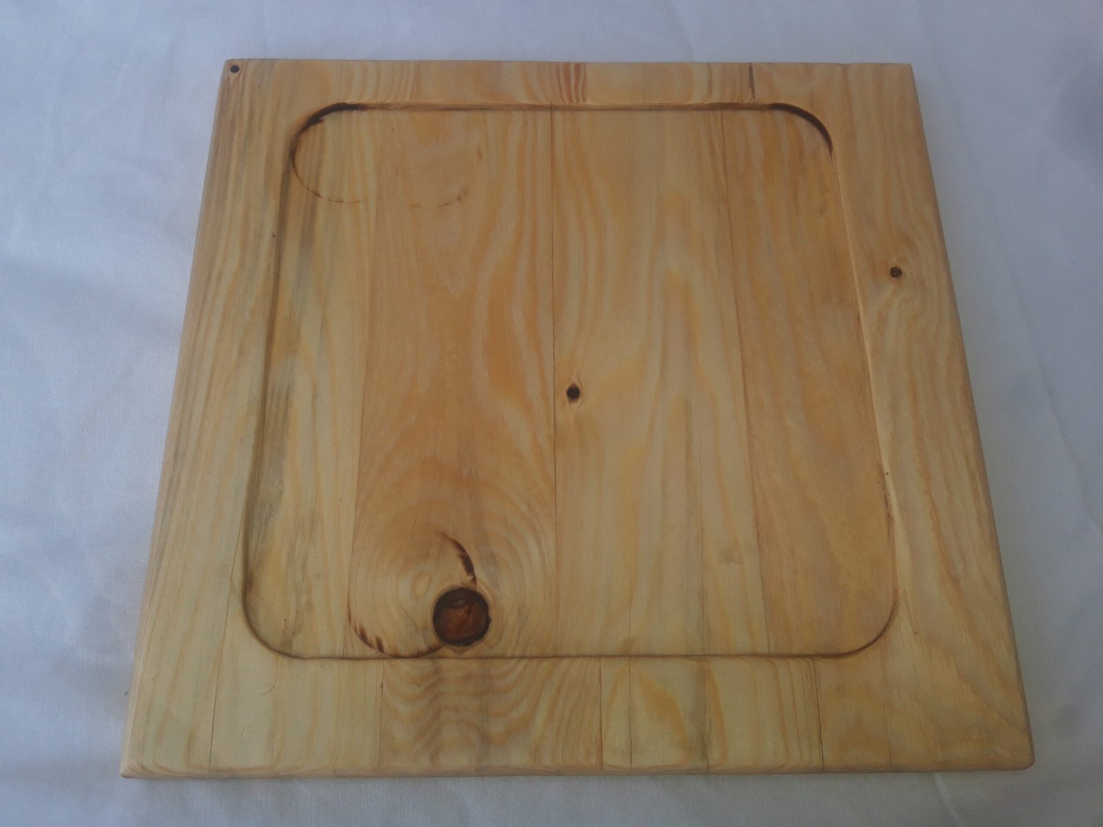 20250210_125806 Χειροποίητα ξύλινα πιάτα με φυσική υφή και σκάψιμο.