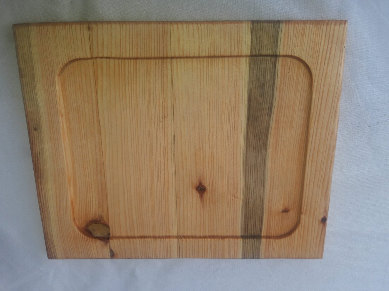 20250210_125826 Χειροποίητα ξύλινα πιάτα με φυσική υφή και σκάψιμο.