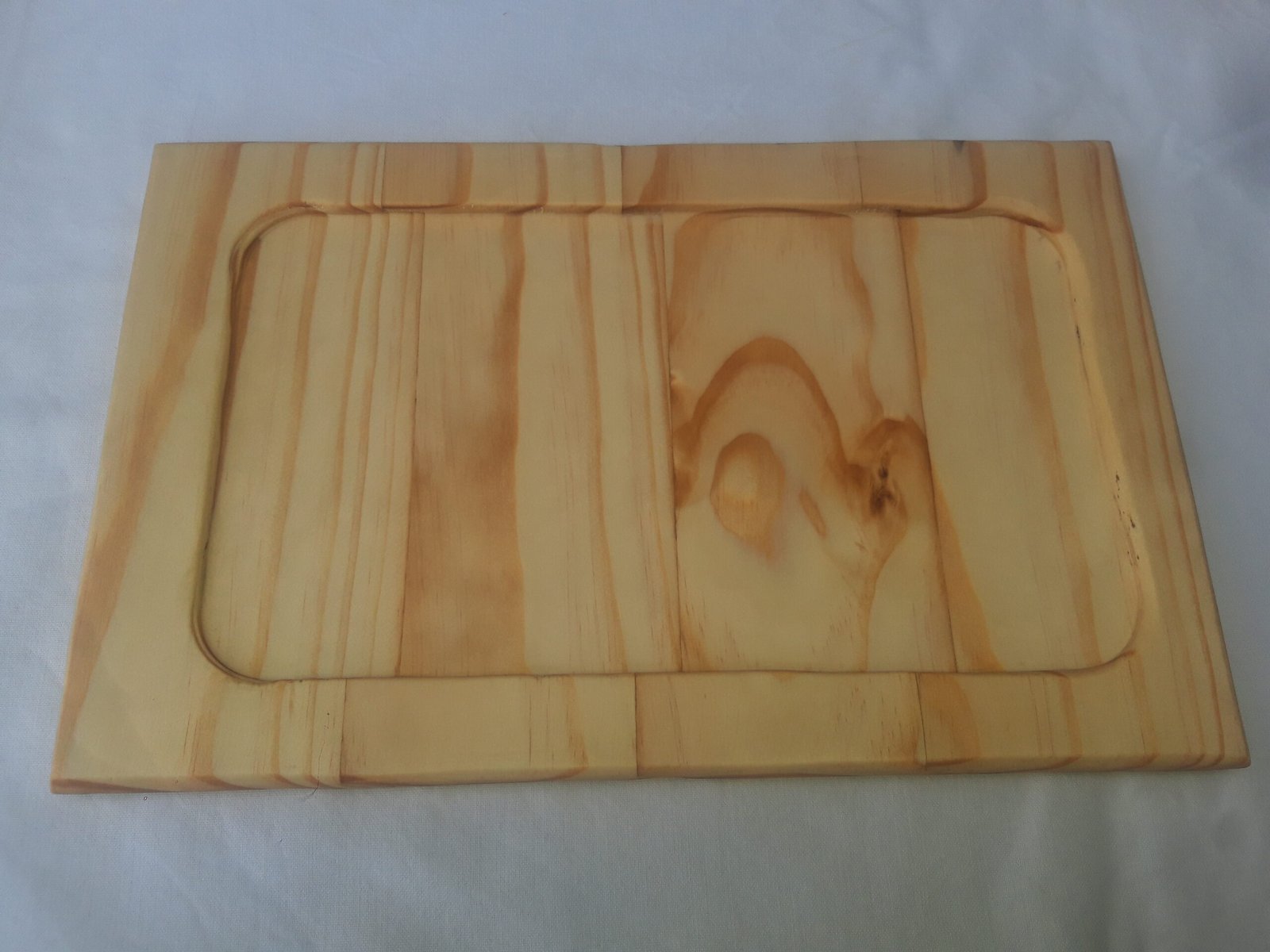 20250210_125856 Χειροποίητα ξύλινα πιάτα με φυσική υφή και σκάψιμο.