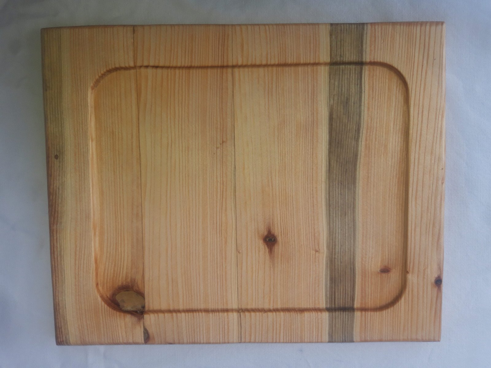 20250210_125916 Χειροποίητα ξύλινα πιάτα με φυσική υφή και σκάψιμο.