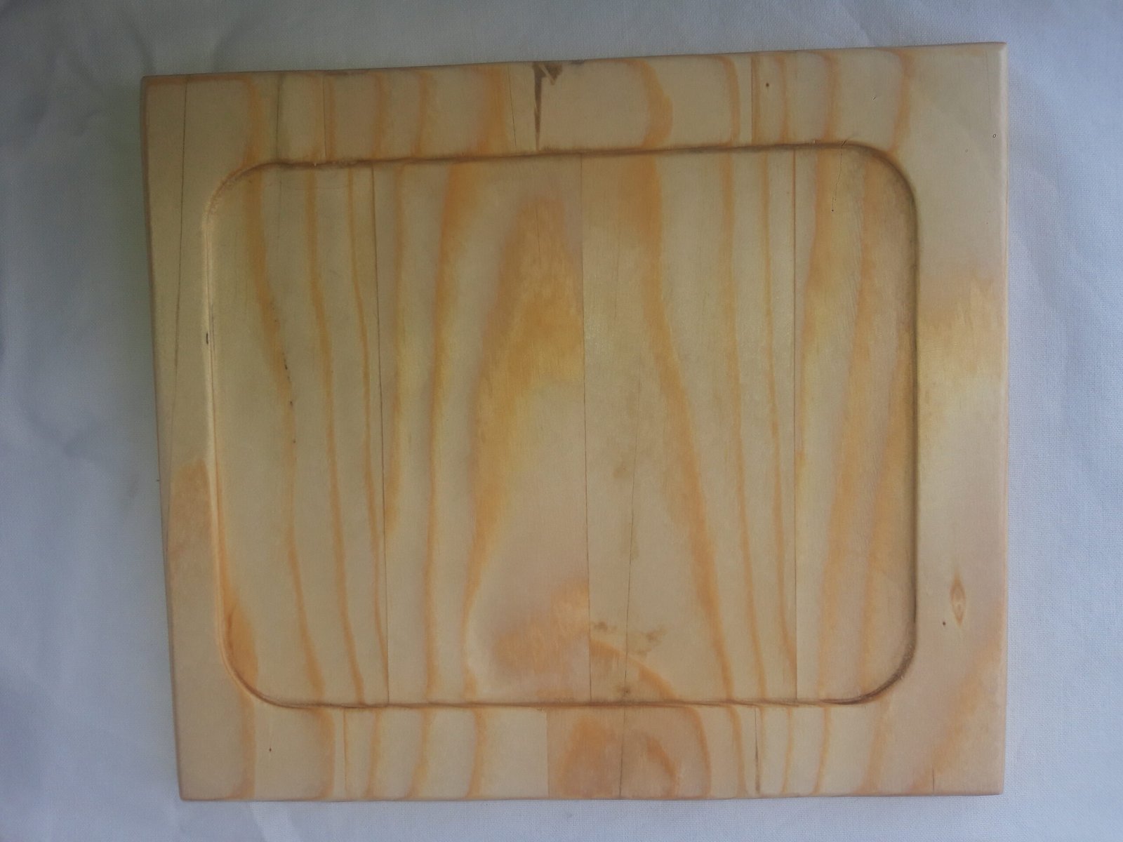 20250210_125926 Χειροποίητα ξύλινα πιάτα με φυσική υφή και σκάψιμο.